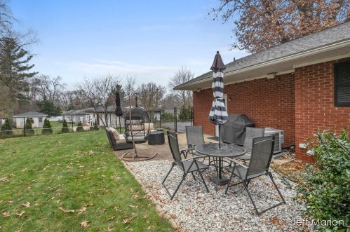 7146 Thorncrest Dr, Grand Rapids MI 49546-7358 exterior