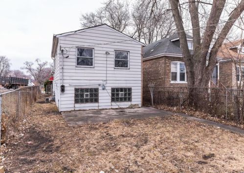 355 101 St, Chicago IL 60628-2218 exterior