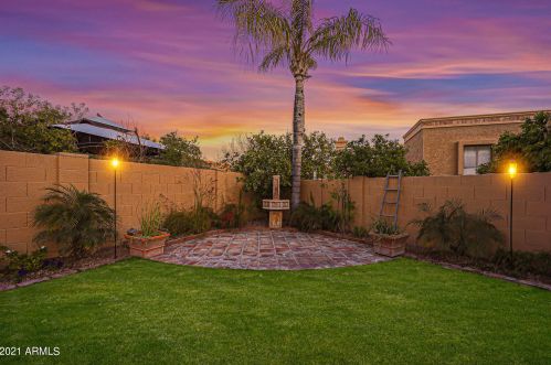 10843 11th St, Phoenix AZ 85020-5836 exterior