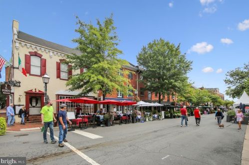 507 Pendleton St, Alexandria VA 22314-1903 exterior