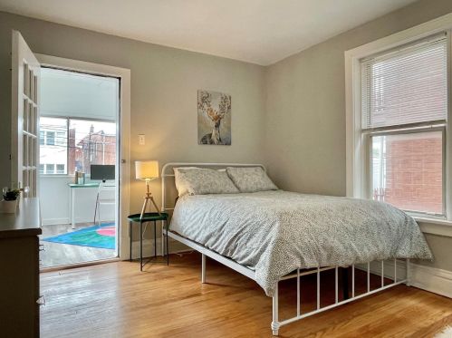 4975 Lindenwood Ave, Saint Louis MO 63109-1833 exterior