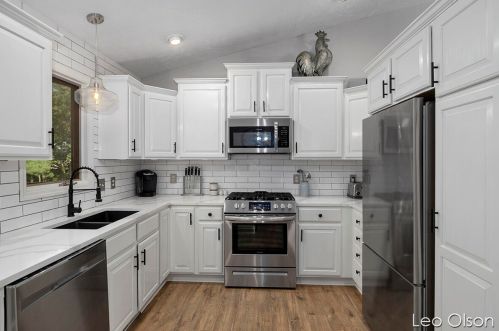 5247 Grn Pne Ct, Grand Rapids MI 49508-6124 exterior