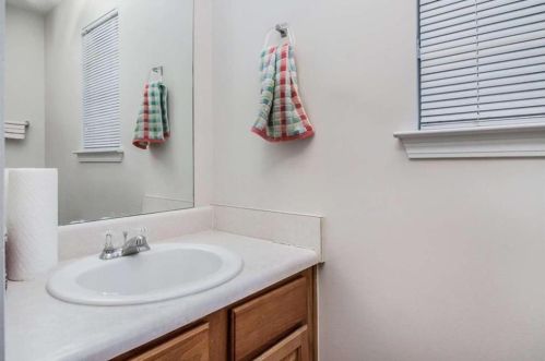 6162 Lamp Post Pl, Atlanta GA 30349-8821 exterior