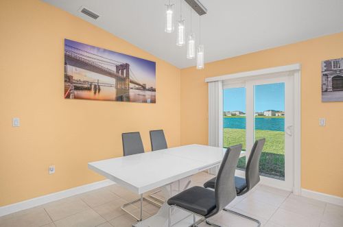 901 Bent Creek Dr, Fort Pierce FL  34947-1331 exterior