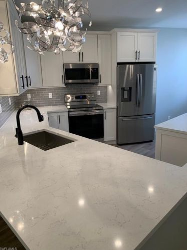 8400 Excalibur Cir, Naples, FL 34108-7747