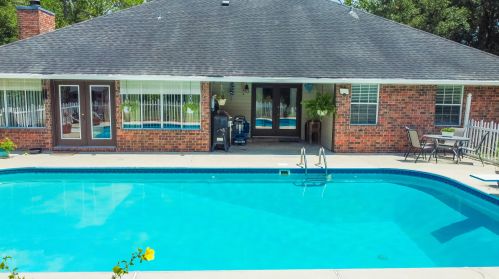 6089 Mandie Ln, Milton, FL 32570-5438