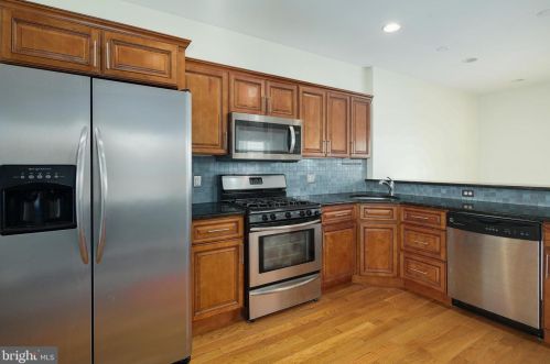 1910 Federal St, Philadelphia PA 19146-2917 exterior