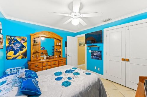 580 16 St, Naples FL 34117-9420 exterior