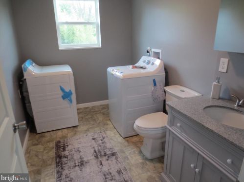 1547 Farmington Ave, Pottstown PA 19464-1401 exterior