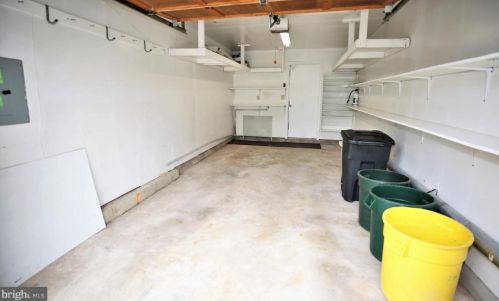 5 Aldgate Ct, Princeton NJ exterior