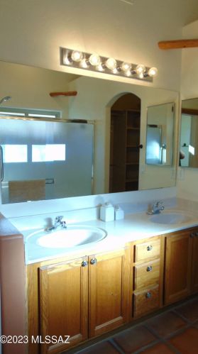 676 Greenview Pl, Green Valley AZ 85614-6101 exterior