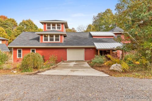 12330 Hoskins Ave, Cedar Springs, MI 49319-9183