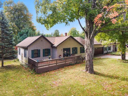 224 Elizabeth St, Sylvan Beach MI 49461-1311 exterior