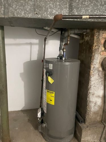 8008 Saginaw Ave, Chicago IL 60617-1351 exterior