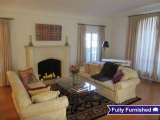 313 Orange Dr, Los Angeles CA  90036-2613 exterior