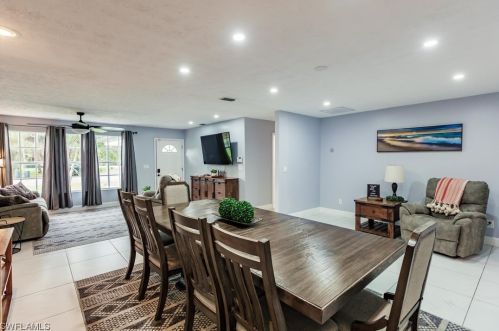 230 1 St, Naples FL 34117-5101 exterior