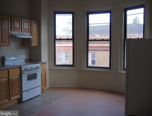 3343 16th St, Philadelphia, PA 19140-4902