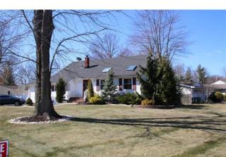 1 Pace Dr, Edison, NJ 08820-2208