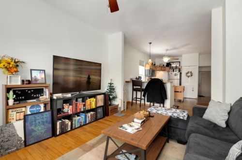 2639 Armitage Ave, Chicago IL 60707-3320 exterior