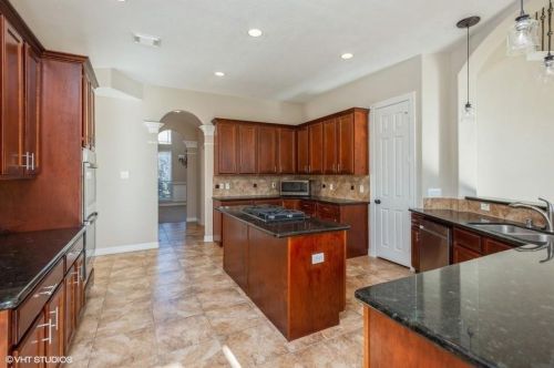 32527 Waterworth Ct, Fulshear TX 77441-4366 exterior