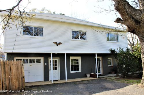 309 Hawthorne Ave, Point Pleasant Beach NJ 08742-2540 exterior