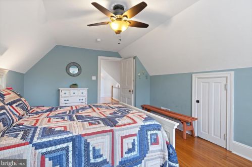 4 Morgan Ln, Media PA 19063-2224 exterior