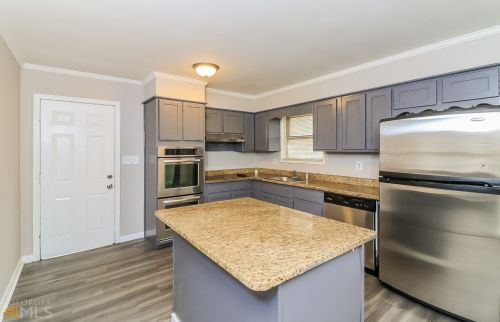 5240 Longmeadow Ln, Atlanta GA  30349-3124 exterior