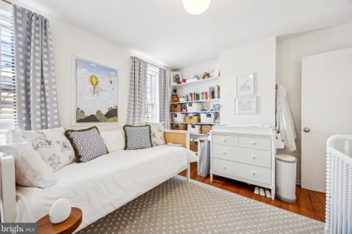 2210 Kater St, Philadelphia PA 19146-1139 exterior