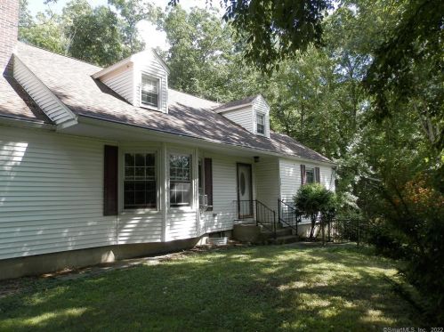 136 Putnam Pike, Killingly, CT 06241-1628