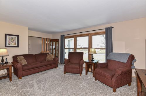 4460 15 St, Milwaukee WI 53221-2320 exterior