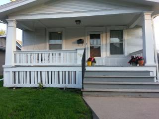 409 8th Ave, Cedar Rapids IA  52401-2137 exterior