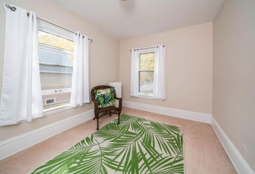 910 Davis St, Kalamazoo MI 49008-1195 exterior