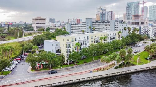 1501 Doyle Carlton Dr, Tampa FL  33602-4303 exterior