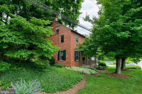 1019 Millersville Rd, Lancaster, PA 17603-6122