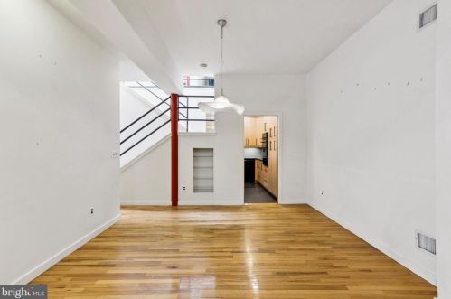 730 Bainbridge St, Philadelphia PA 19146-1807 exterior