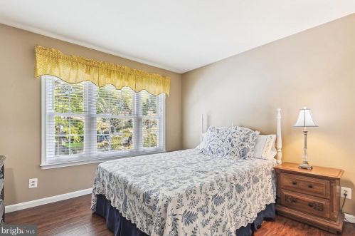 803 Catoctin Cir, Leesburg VA 20176-4951 exterior