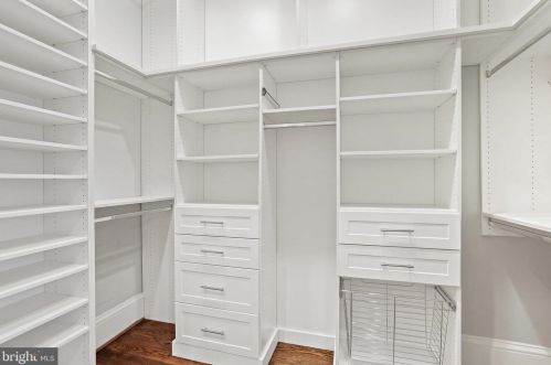 420 3rd St, Washington DC  20003-1930 exterior