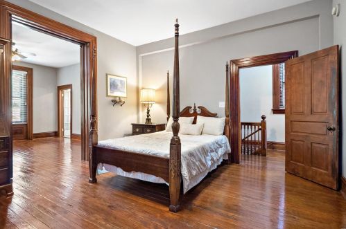 2122 Nebraska Ave, Saint Louis MO 63118-1326 exterior