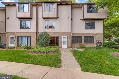 1633 Westwind Way, Mc Lean VA 22102-1604 exterior