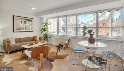 201 18th St, Philadelphia PA  19103-5900 exterior