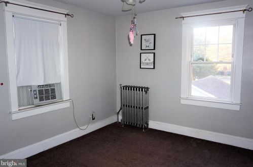 527 Latona Ave, Trenton NJ 08618-2439 exterior