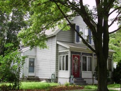 145 Oak St, Newton, MA 02464-1442