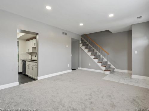 19527 Dartmouth Pl, Northville, MI 48167-2512