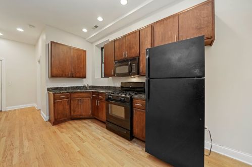 1821 21st St, Chicago, IL 60608-2714