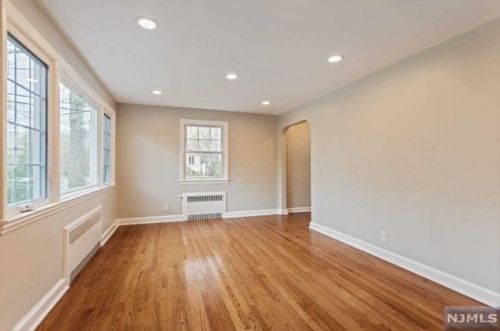 366 Elm St, Oradell, NJ 07649-2248