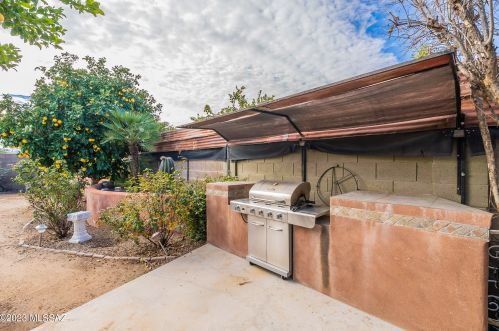 2675 Desert Bluffs Ct, Tucson AZ 85742-4468 exterior