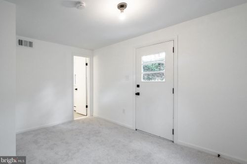 8705 Old Mount Vernon Rd, Alexandria VA  22309-2013 exterior