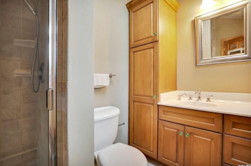 6 Cason Dr, Commack NY 11725-1909 exterior