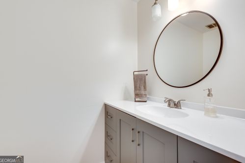 1205 Druid Knoll Dr, Atlanta GA  30319-4168 exterior