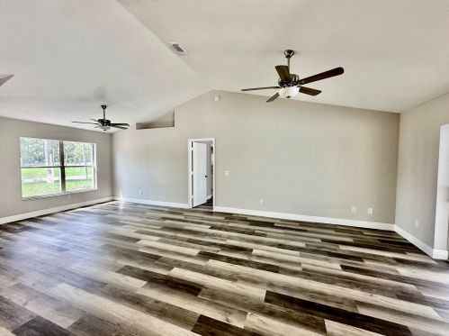 1985 Leafy Rd, Fort Pierce FL 34953-1328 exterior